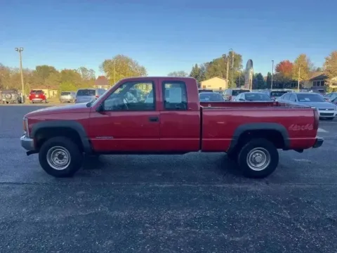 More photos of 1999 GMC Sierra SL (carry-over) at B & B Auto Sales, SD