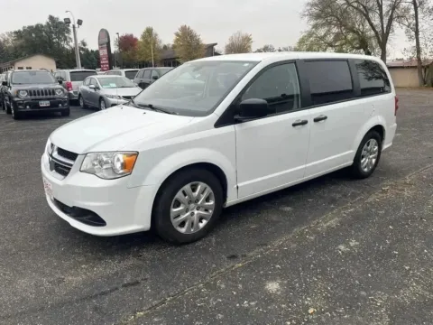 More photos of 2019 Dodge Grand Caravan SE at B & B Auto Sales, SD