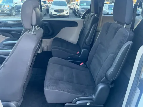 More photos of 2019 Dodge Grand Caravan SE at B & B Auto Sales, SD