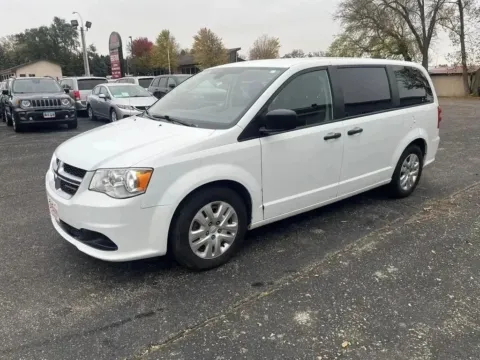 More photos of 2019 Dodge Grand Caravan SE at B & B Auto Sales, SD