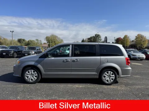 More photos of 2014 Dodge Grand Caravan SE at B & B Auto Sales, SD