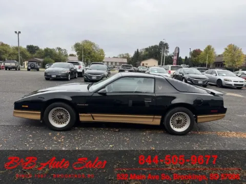 More photos of 1986 Pontiac Firebird Trans Am at B & B Auto Sales, SD