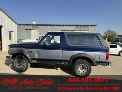More photos of 1995 Ford Bronco XLT at B & B Auto Sales, SD