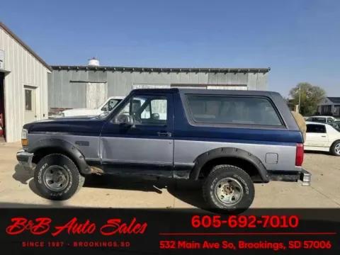 More photos of 1995 Ford Bronco XLT at B & B Auto Sales, SD