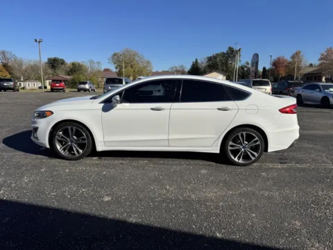 More photos of 2019 Ford Fusion Titanium at B & B Auto Sales, SD