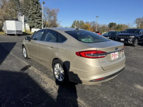 More photos of 2017 Ford Fusion SE at B & B Auto Sales, SD