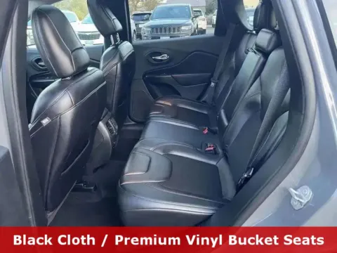 More photos of 2019 Jeep Cherokee Trailhawk at B & B Auto Sales, SD