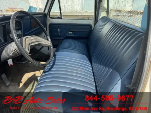 More photos of 1978 Ford F-150 at B & B Auto Sales, SD