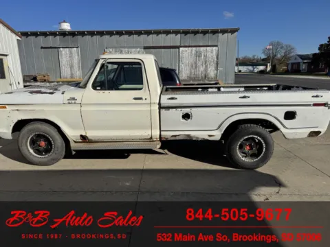 More photos of 1978 Ford F-150 at B & B Auto Sales, SD