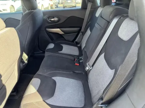 More photos of 2018 Jeep Cherokee Latitude at B & B Auto Sales, SD