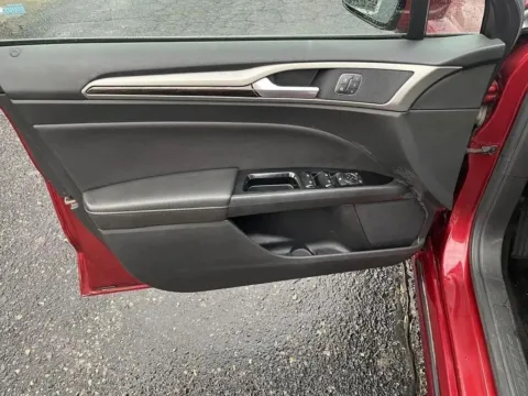 More photos of 2013 Ford Fusion SE at B & B Auto Sales, SD