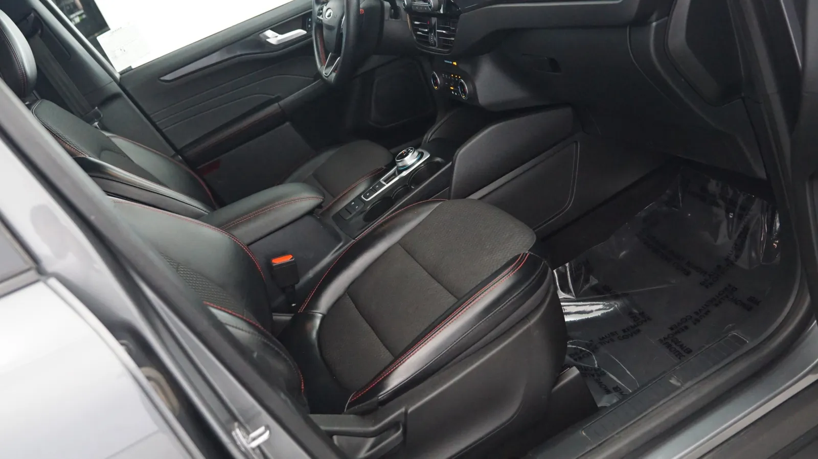 More photos of 2023 Ford Escape ST-Line at Auto City, CA