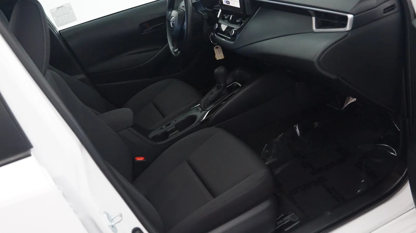 More photos of 2023 Toyota Corolla LE at Auto City, CA