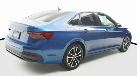 More photos of 2023 Volkswagen Jetta Sport at Auto City, CA