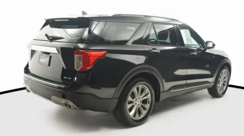 More photos of 2023 Ford Explorer Limited at Auto City, CA