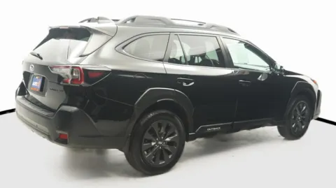 More photos of 2023 Subaru Outback Onyx Edition at Auto City, CA