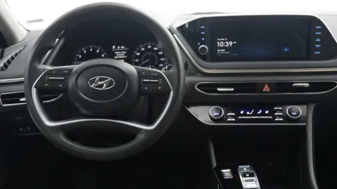 More photos of 2023 Hyundai Sonata SEL at Auto City, CA