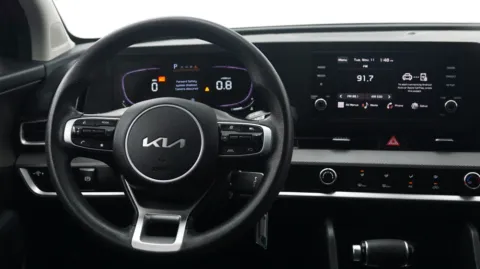 More photos of 2023 Kia Sportage LX at Auto City, CA