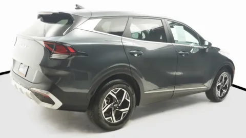 More photos of 2023 Kia Sportage LX at Auto City, CA