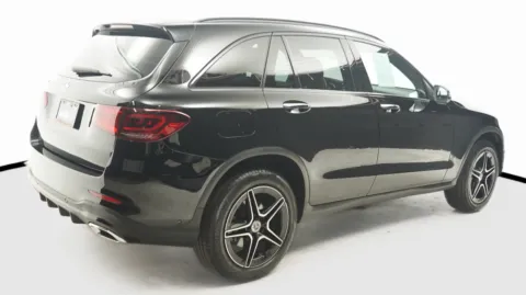 More photos of 2022 Mercedes-Benz GLC 300 at Auto City, CA