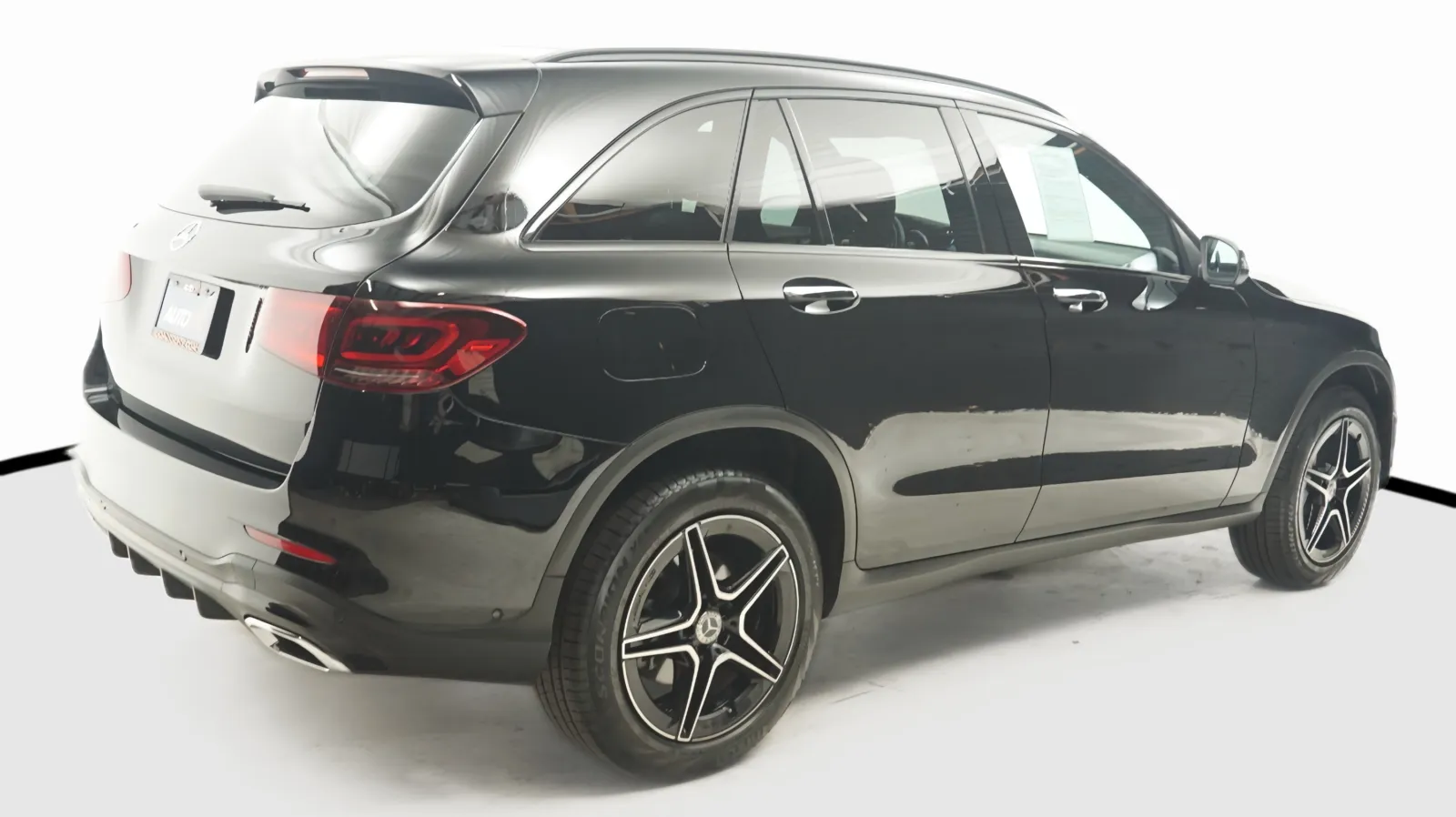 More photos of 2022 Mercedes-Benz GLC 300 at Auto City, CA