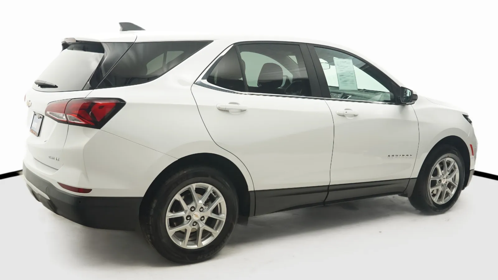 More photos of 2024 Chevrolet Equinox LT at Auto City, CA