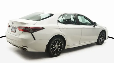 More photos of 2024 Toyota Camry SE at Auto City, CA