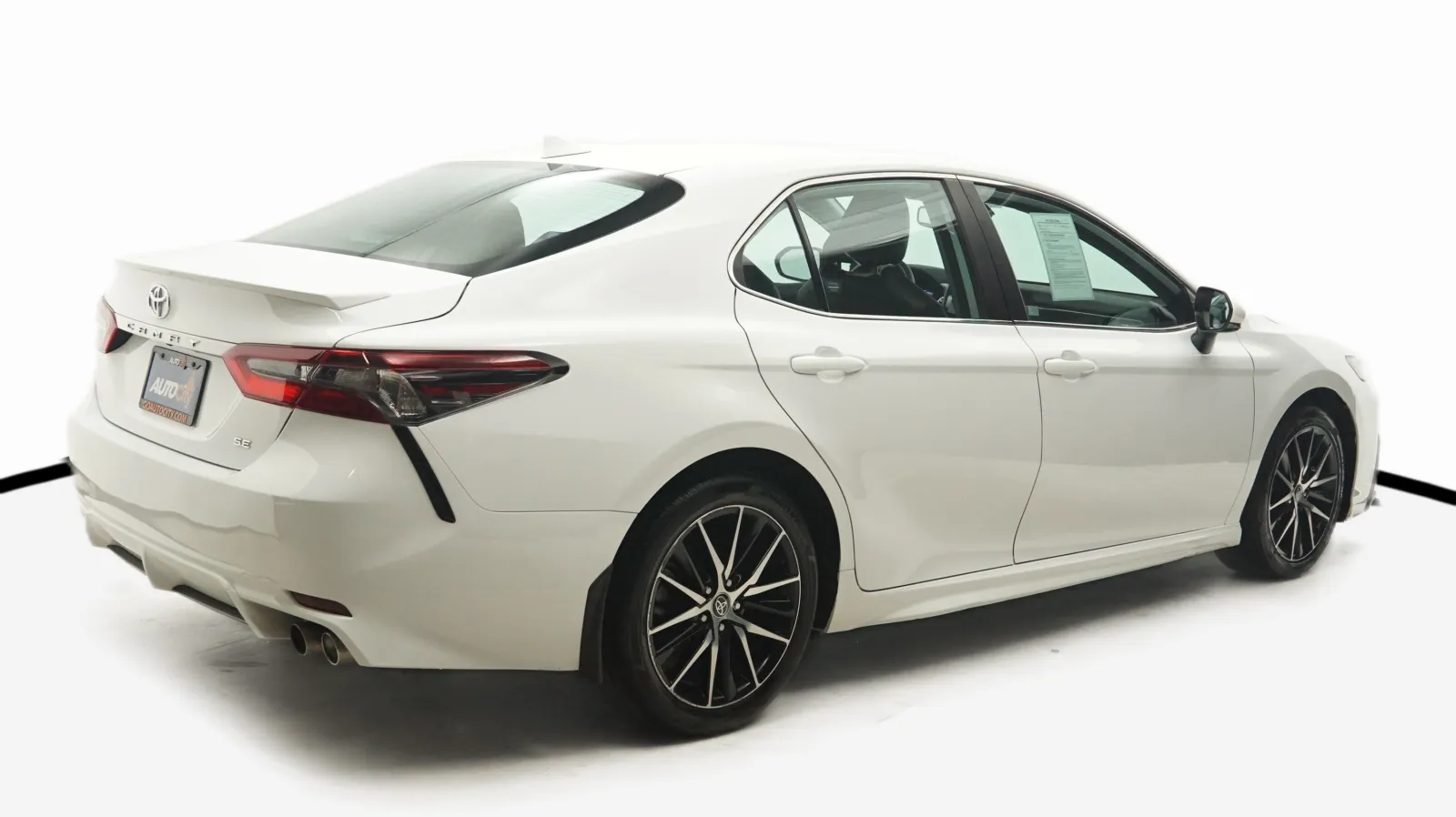 More photos of 2024 Toyota Camry SE at Auto City, CA