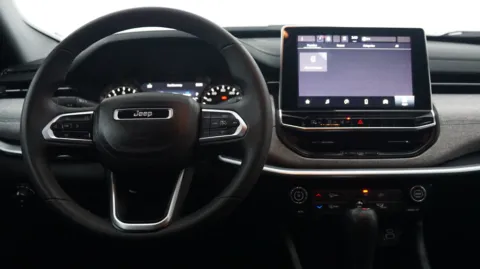 More photos of 2024 Jeep Compass Latitude at Auto City, CA