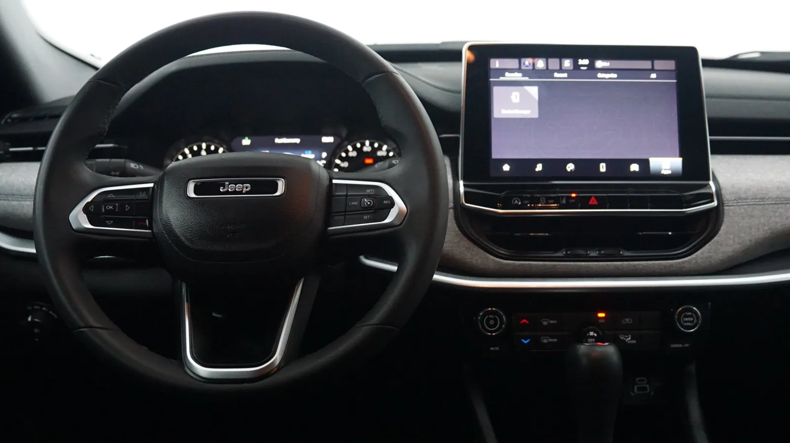 More photos of 2024 Jeep Compass Latitude at Auto City, CA