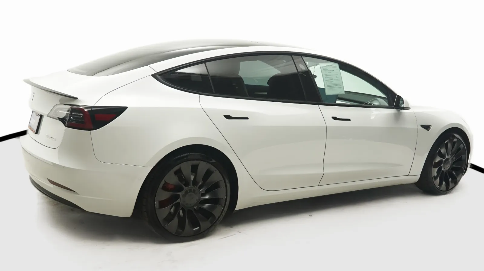 More photos of 2022 Tesla Model 3 Performance at Auto City, CA