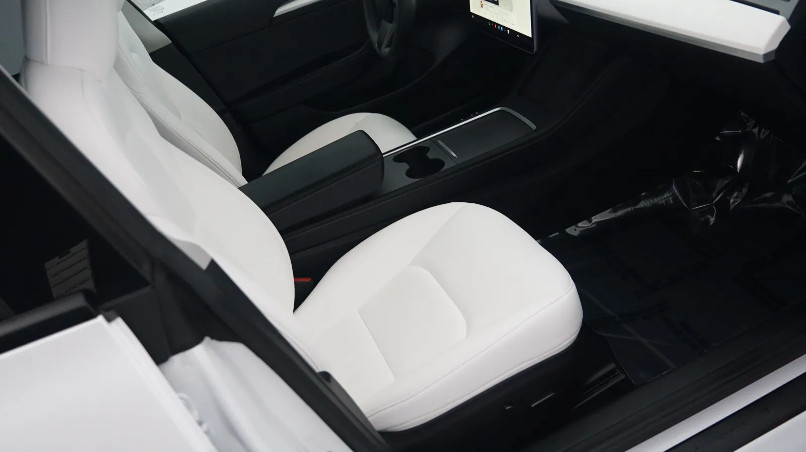 More photos of 2022 Tesla Model 3 Performance at Auto City, CA