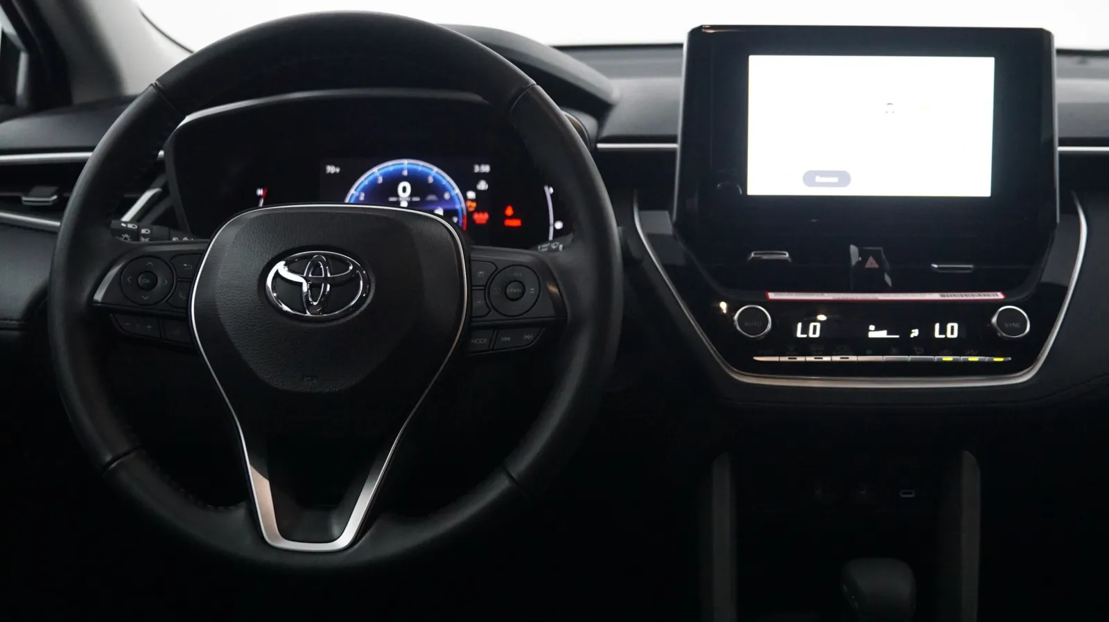 More photos of 2024 Toyota Corolla Cross XLE at Auto City, CA