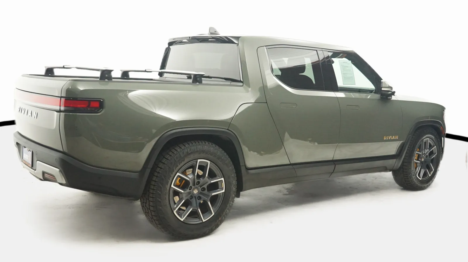 More photos of 2022 Rivian R1T Launch Edition at Auto City, CA