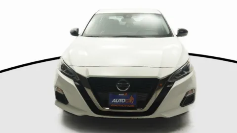 Another view of 2022 Nissan Altima 2.5 SR for sale in El Cajon, CA at Auto City