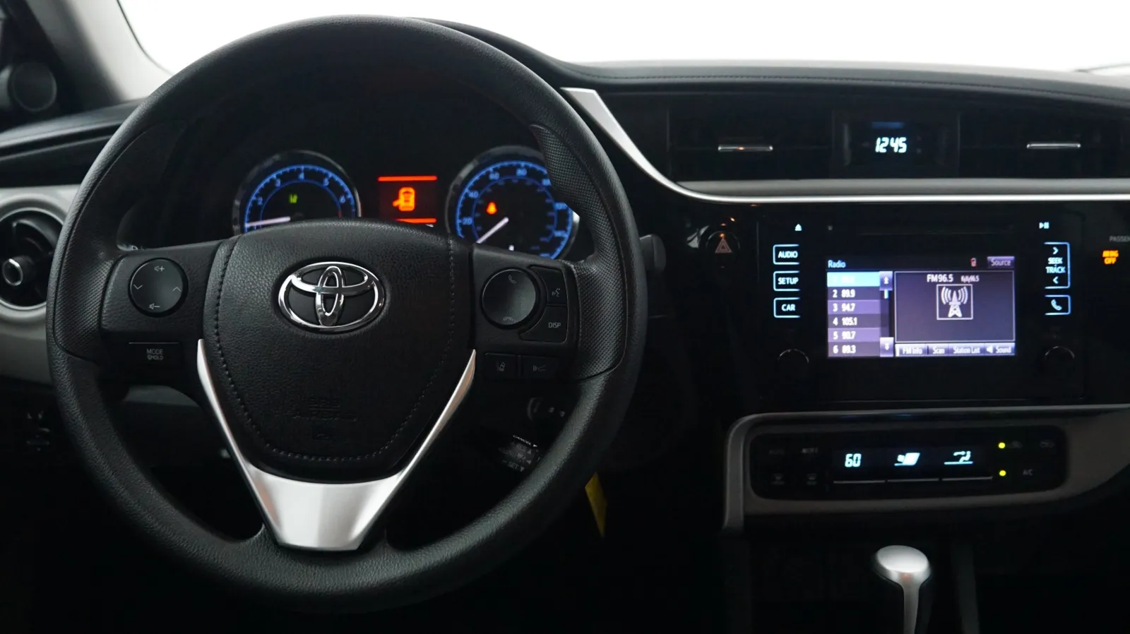 More photos of 2017 Toyota Corolla LE at Auto City, CA