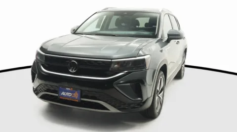 Gray 2024 Volkswagen Taos SE for sale in El Cajon, CA