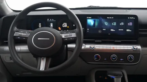 More photos of 2024 Hyundai KONA SE at Auto City, CA