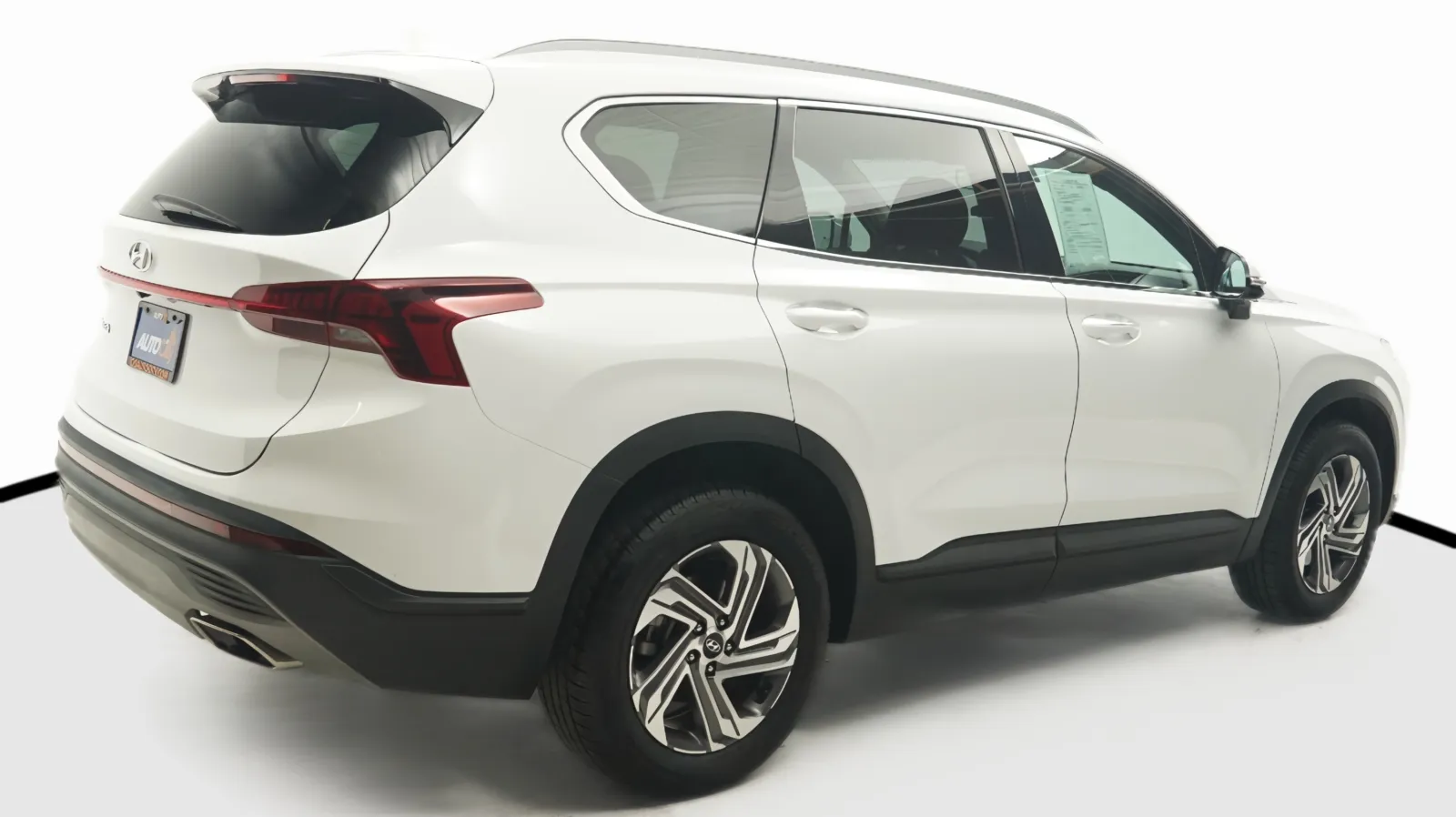 More photos of 2023 Hyundai Santa Fe SEL at Auto City, CA