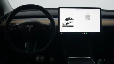 More photos of 2021 Tesla Model Y Performance at Auto City, CA