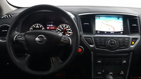 More photos of 2019 Nissan Pathfinder SL at Auto City, CA