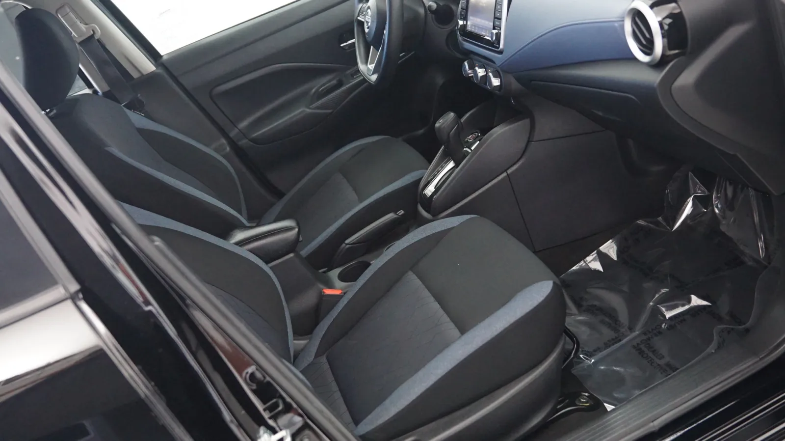 More photos of 2023 Nissan Versa SV at Auto City, CA