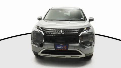 Another view of 2024 Mitsubishi Outlander SE for sale in El Cajon, CA at Auto City