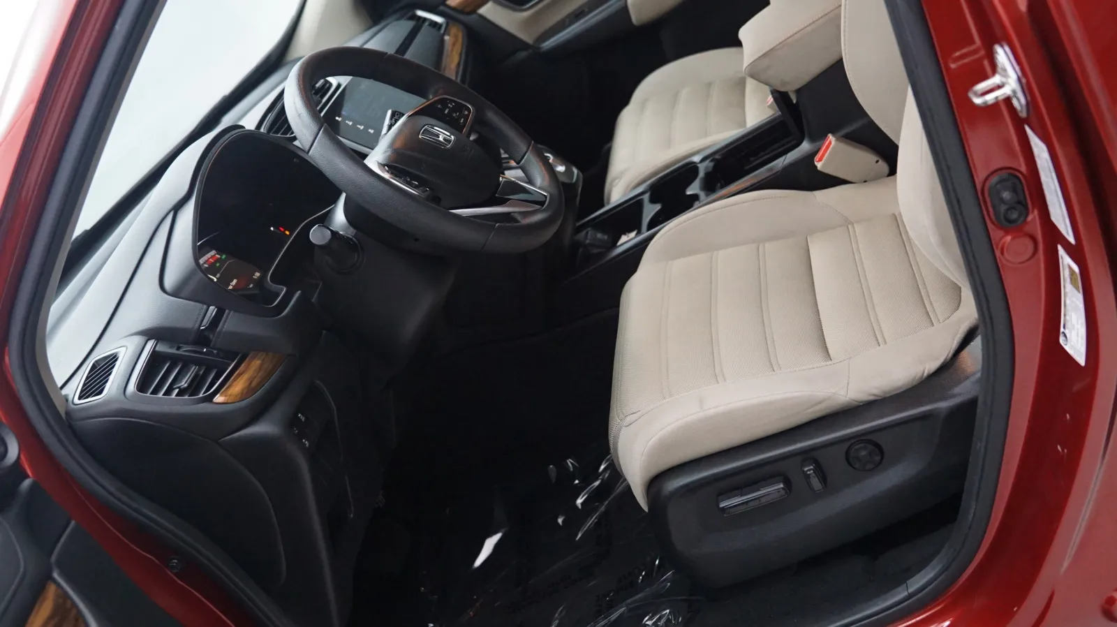 More photos of 2018 Honda CR-V EX at Auto City, CA