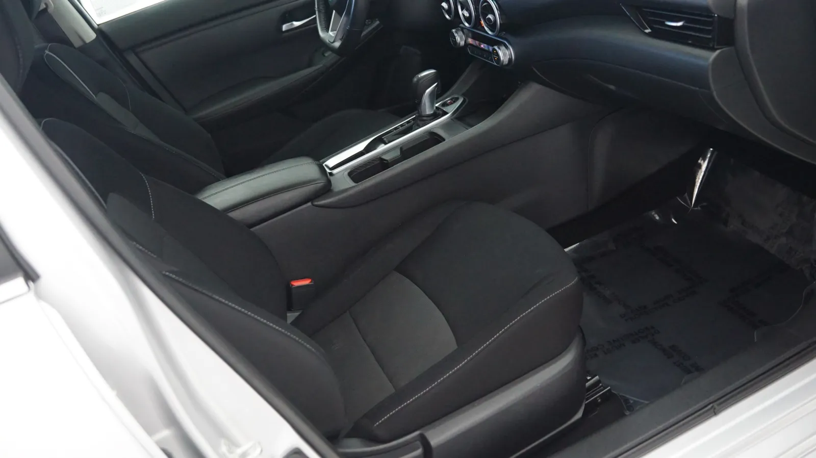 More photos of 2021 Nissan Sentra SV at Auto City, CA