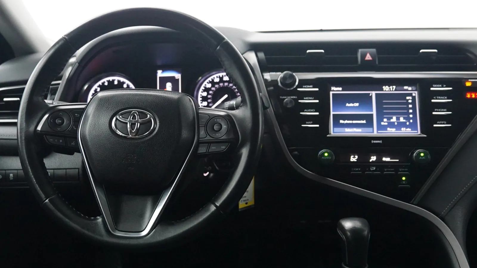 More photos of 2020 Toyota Camry SE Nightshade at Auto City, CA