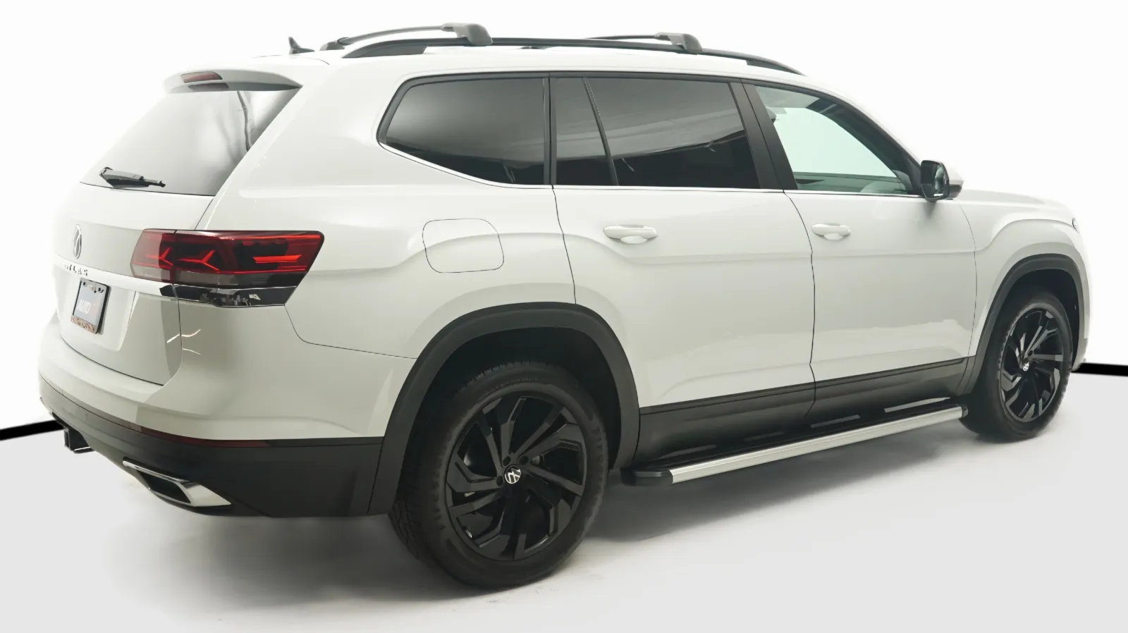 More photos of 2023 Volkswagen Atlas 3.6L V6 SE w/Technology at Auto City, CA