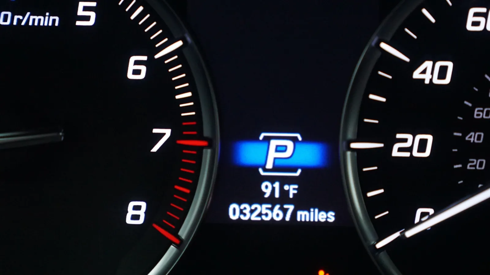 Photos of 2020 Acura MDX w/Technology Pkg for sale in El Cajon, CA at Auto City