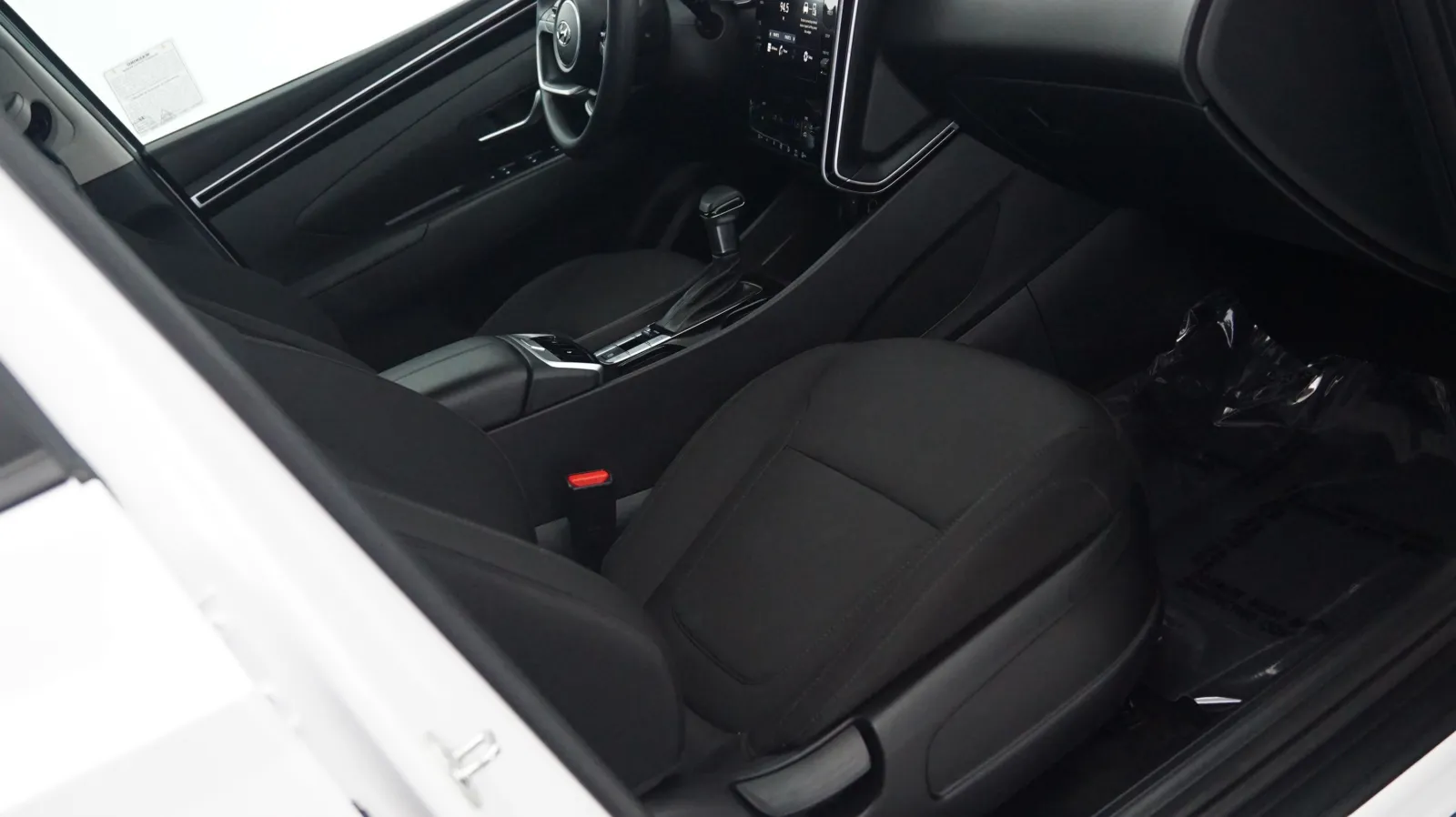 More photos of 2024 Hyundai Tucson SEL at Auto City, CA