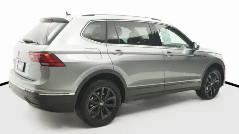 More photos of 2024 Volkswagen Tiguan SE at Auto City, CA